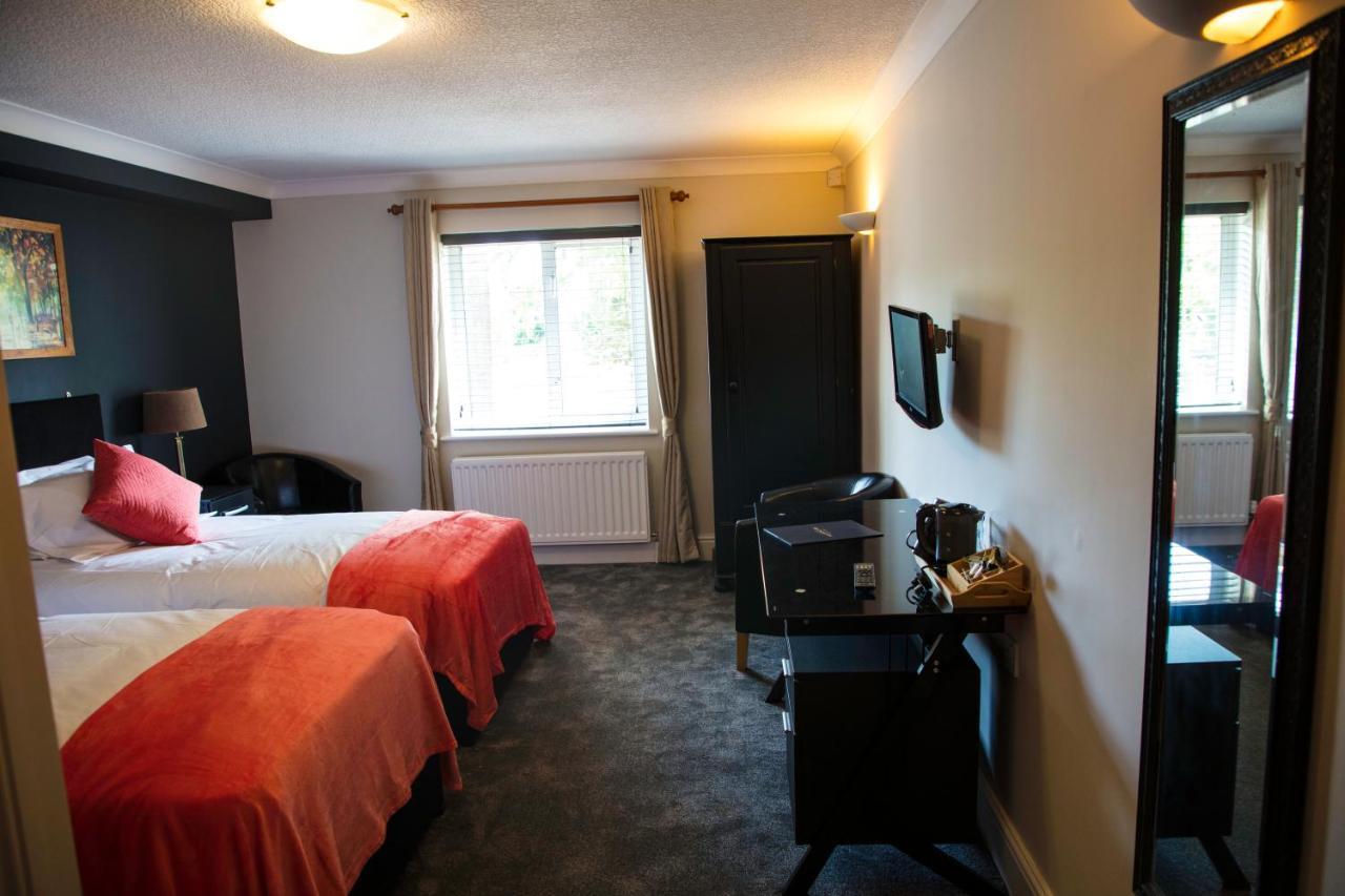 The Charlton Boutique Hotel Челтнъм Стая снимка