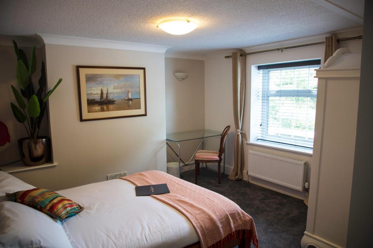 The Charlton Boutique Hotel Челтнъм Екстериор снимка